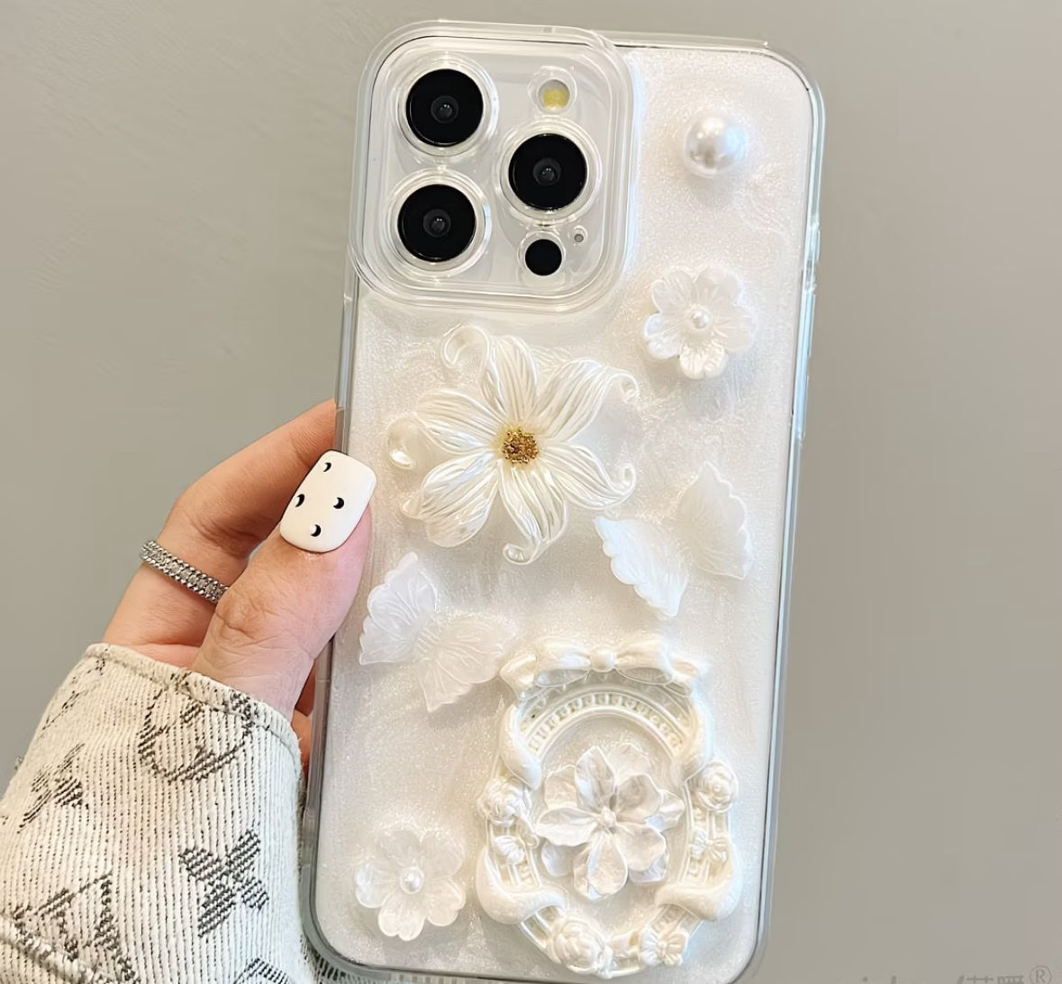 Ivory Pearl Bloom Charm Case